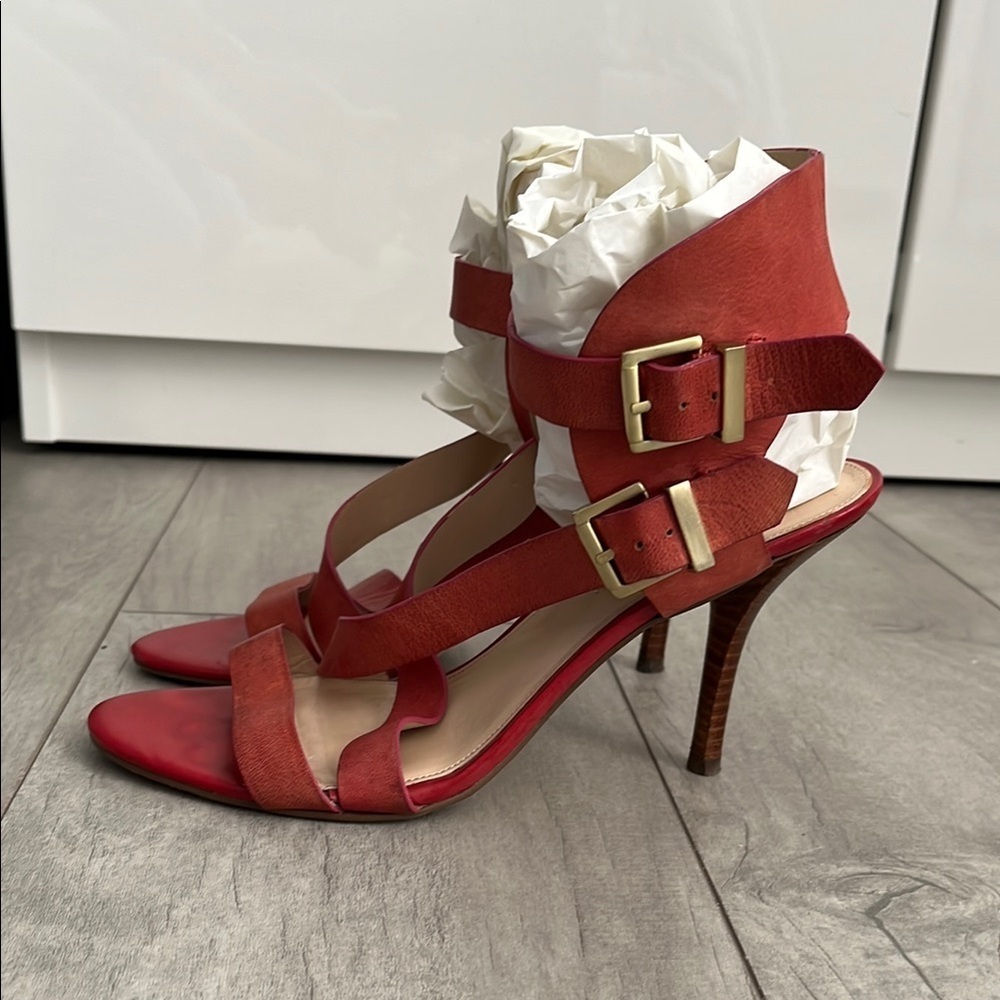 GUESS Coral Leather Strappy Heeled Sandals, Size 8.5